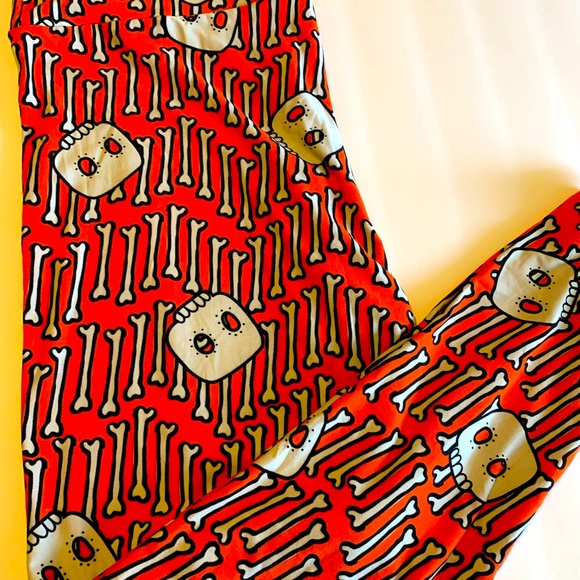 Halloween Leggings LuLaRoe TC2 Plus Sized Tall Curvy Plus fit size 18+ 🎃💀 - Picture 1 of 3